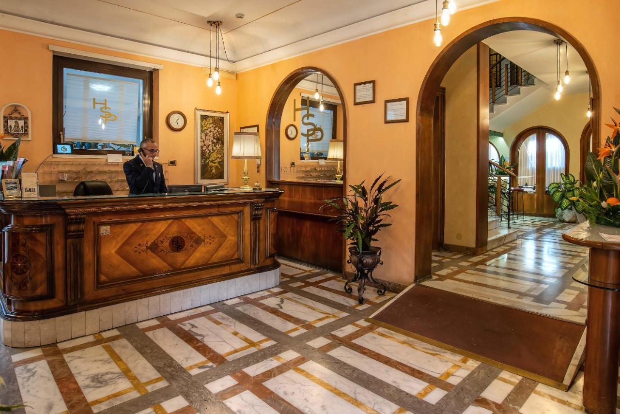 Hotel Santa Prisca Rzym Zewnętrze zdjęcie